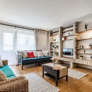 Bpr Golden Corner With Balcony & A/c בודפשט
